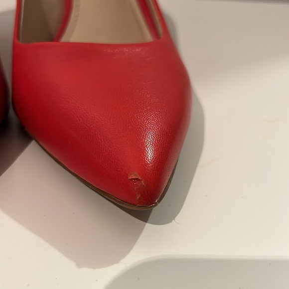 VINCE CAMUTO Ressamae Leather Pump Heel (in Tango Red - Size 6) - Picture 7 of 8